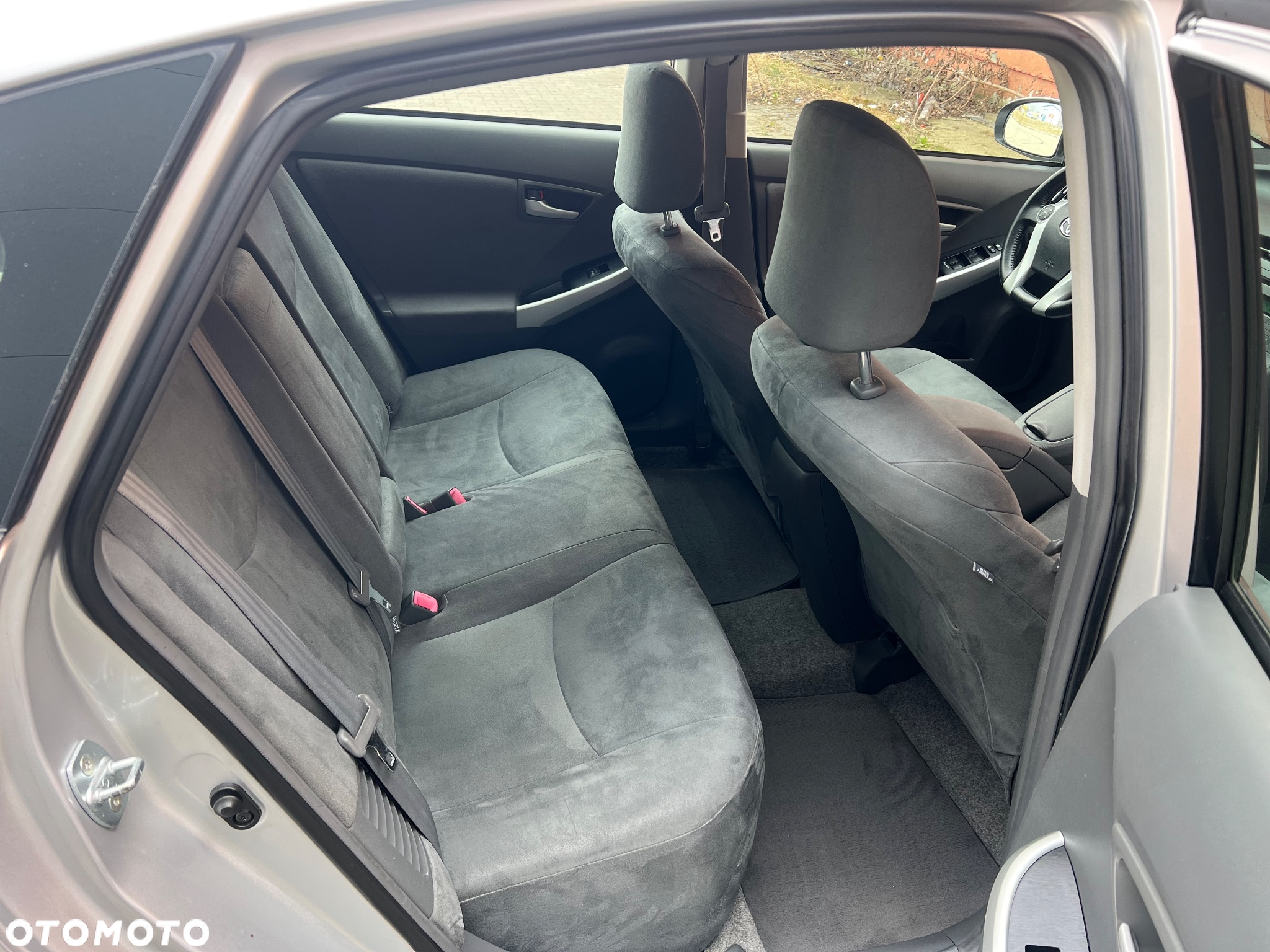 Toyota Prius 1.8 HSD Premium - 10