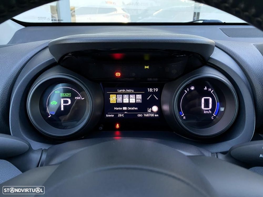 Toyota Yaris 1.5 HSD Exclusive - 27