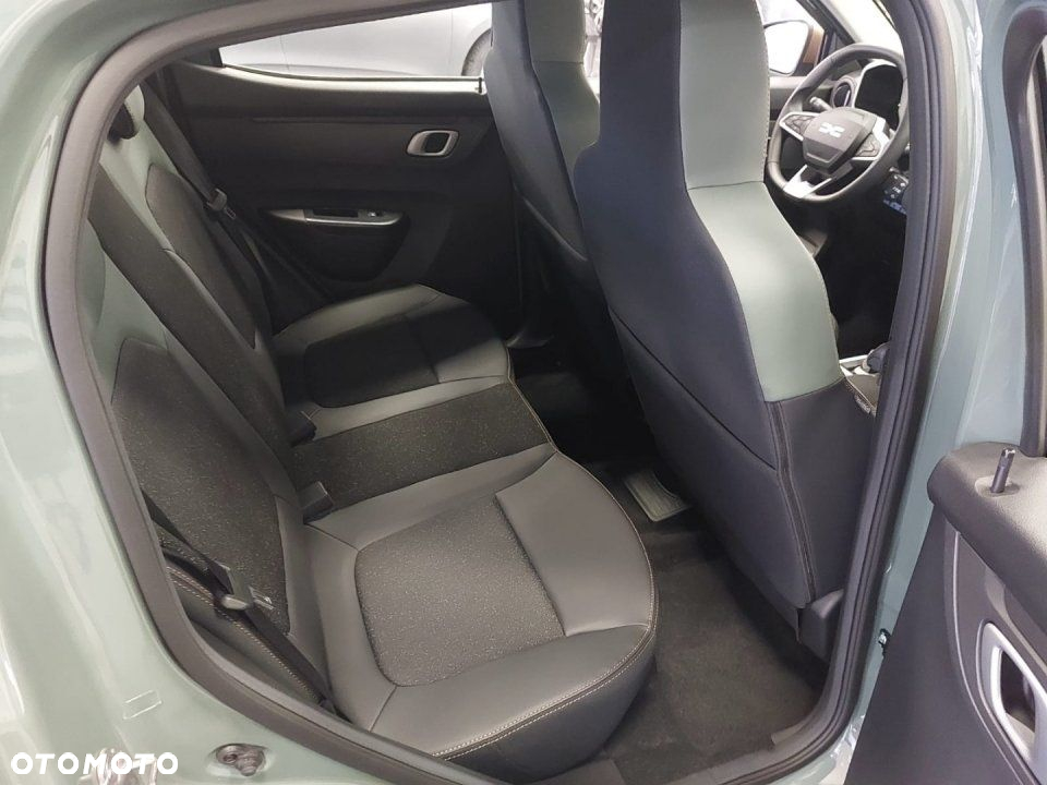 Dacia Spring - 11