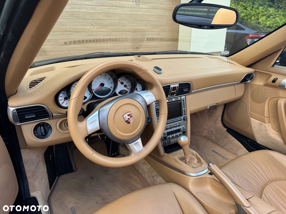 Porsche 911 Carrera S - 10