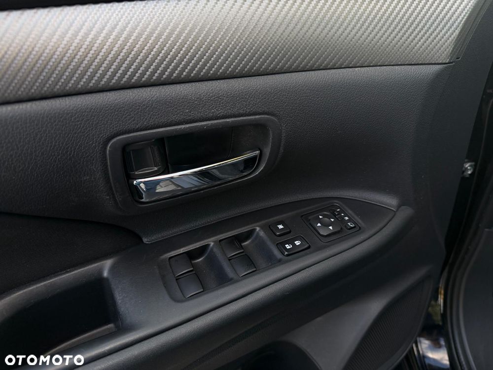 Mitsubishi Outlander 2.2 DI-D 4WD Top - 11