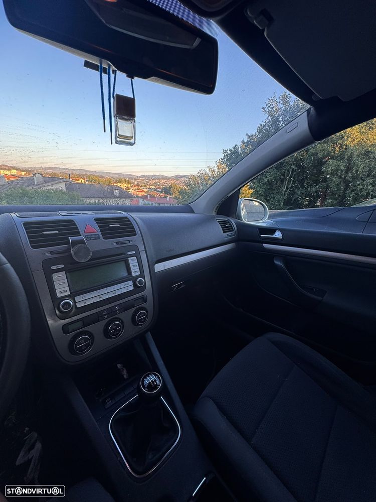 VW Golf 1.9 TDi 6V 4M Confortline - 6