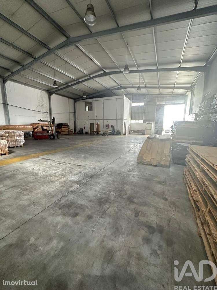 Armazém em Lordelo de 576,00 m2 - Grande imagem: 5/12