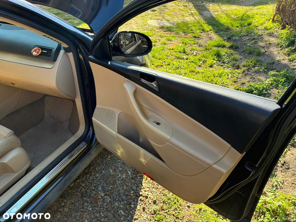 Volkswagen Passat 2.0 TDI DPF Highline - 10