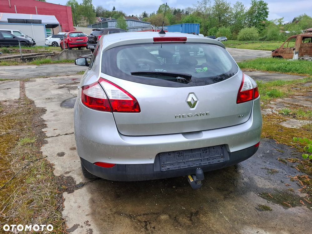 Renault Megane ENERGY TCe 115 Start & Stop Bose Edition - 4