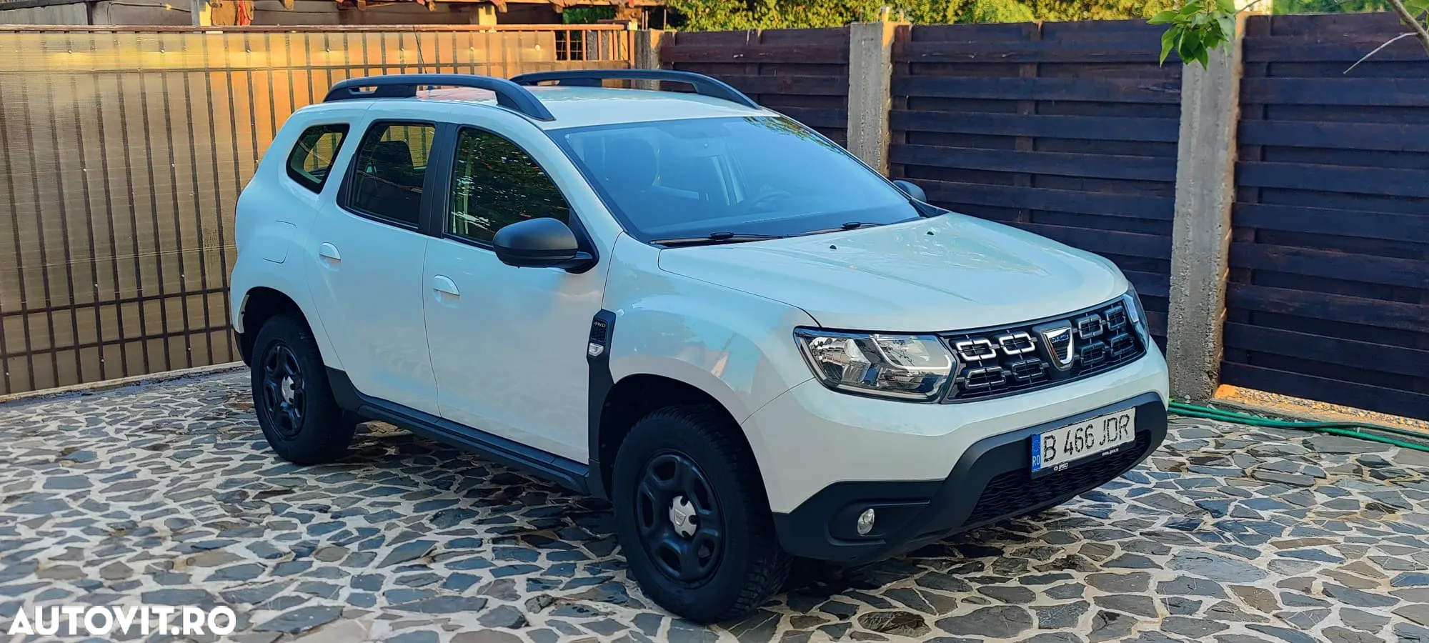 Dacia Duster 1.5 Blue dCi 4WD Essential - 8