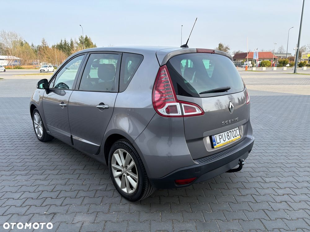 Renault Scenic 1.6 16V 110 Dynamique - 8