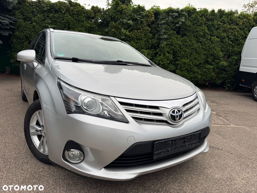 Toyota Avensis Touring Sports 1.8 Multidrive S Business Edition - 1