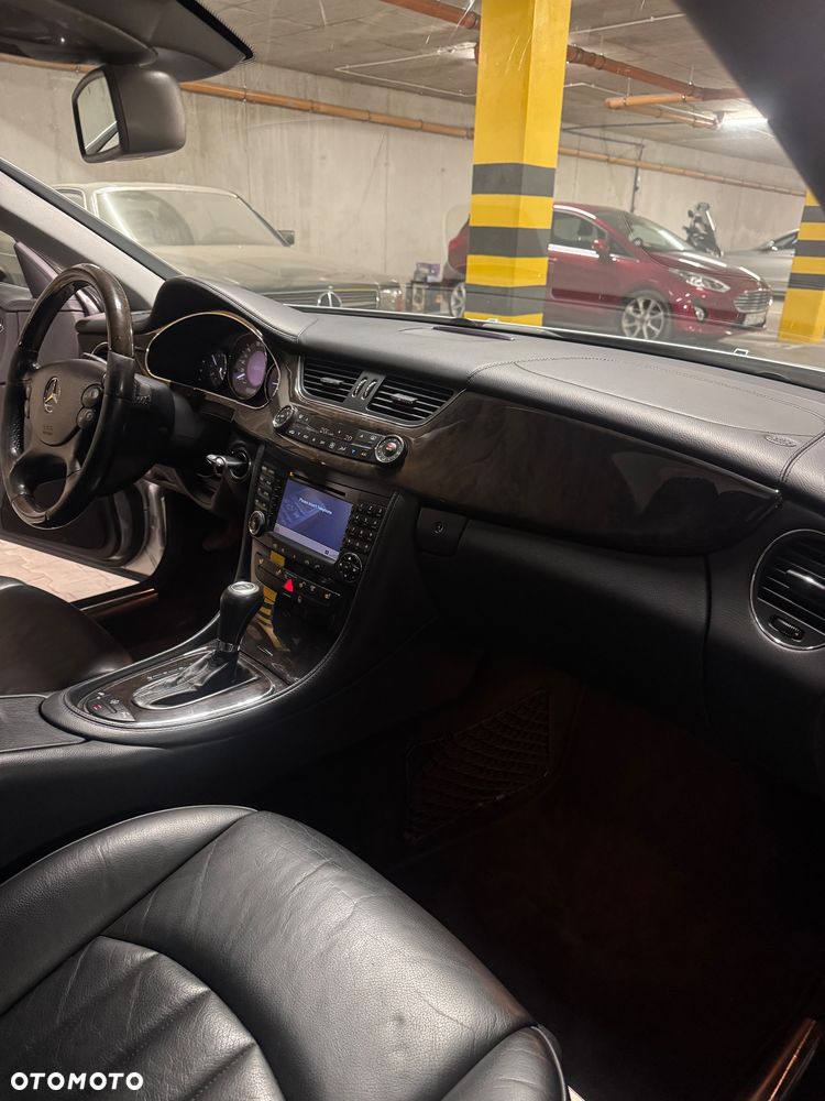 Mercedes-Benz CLS - 10