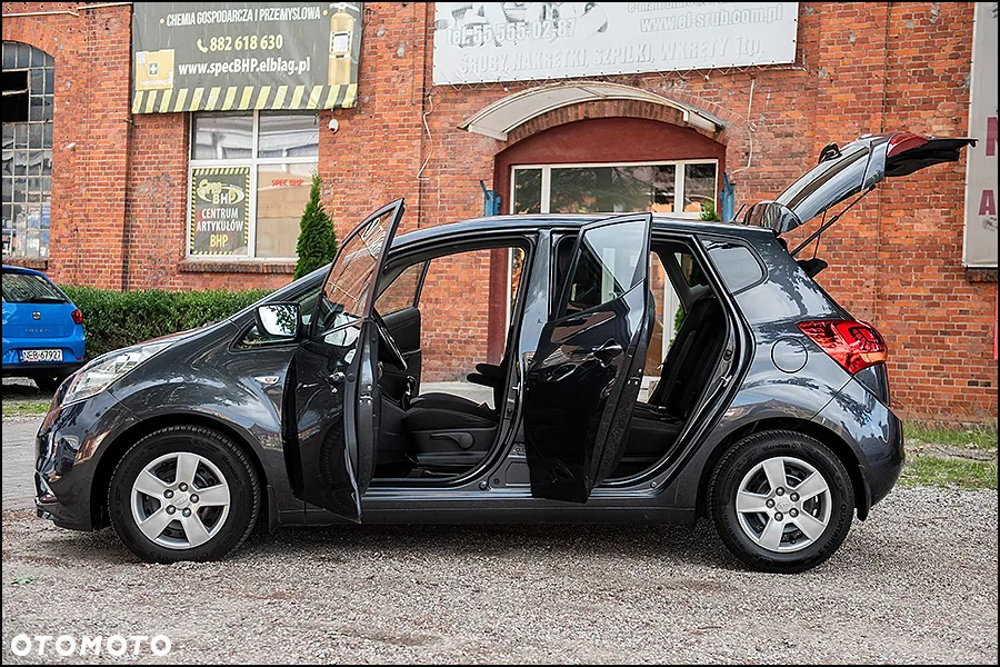 Kia Venga - 13