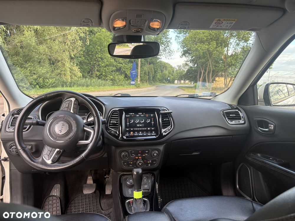 Jeep Compass - 2