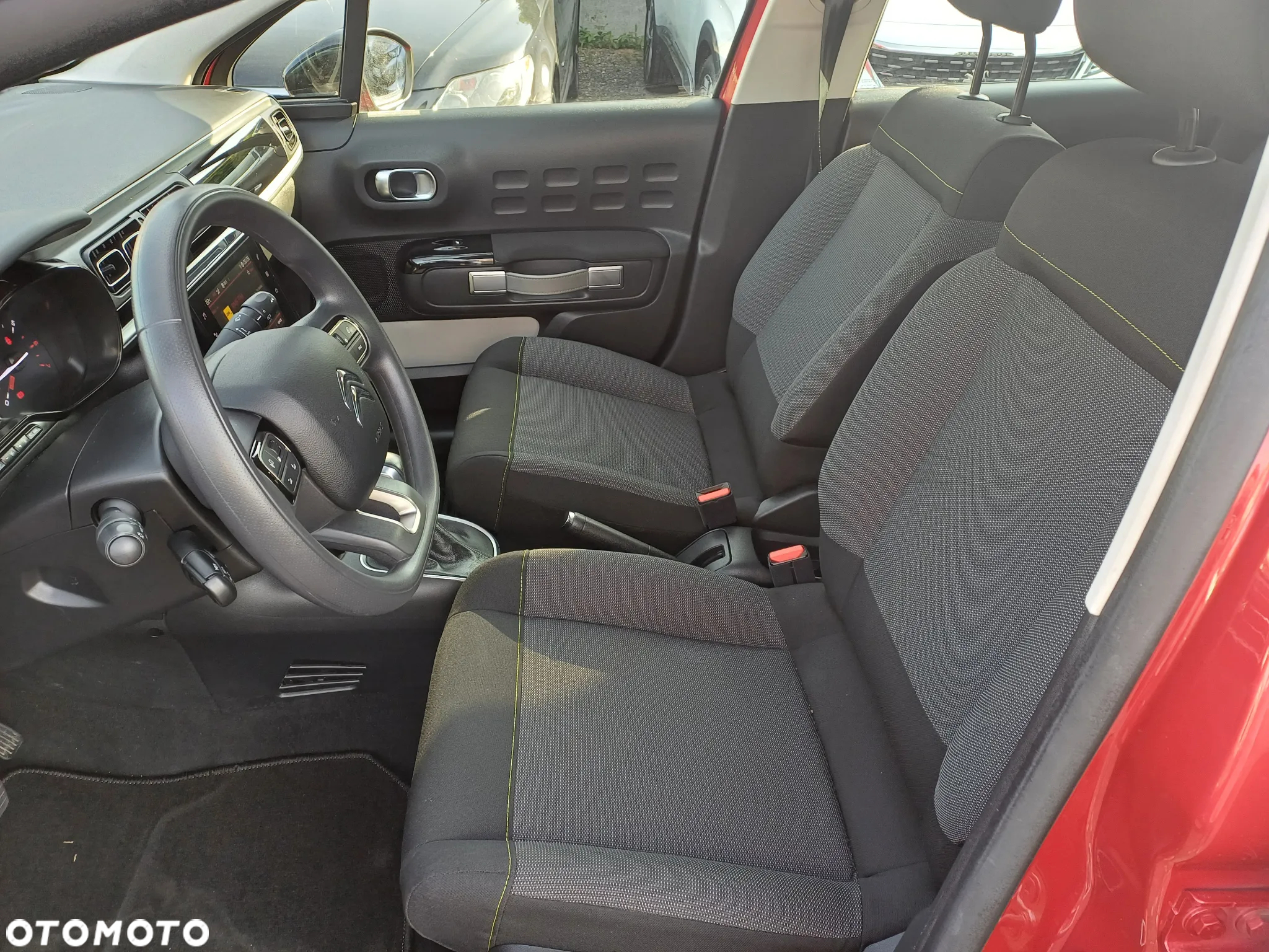 Citroën C3 1.2 PureTech GPF Shine S&S EAT6 - 13