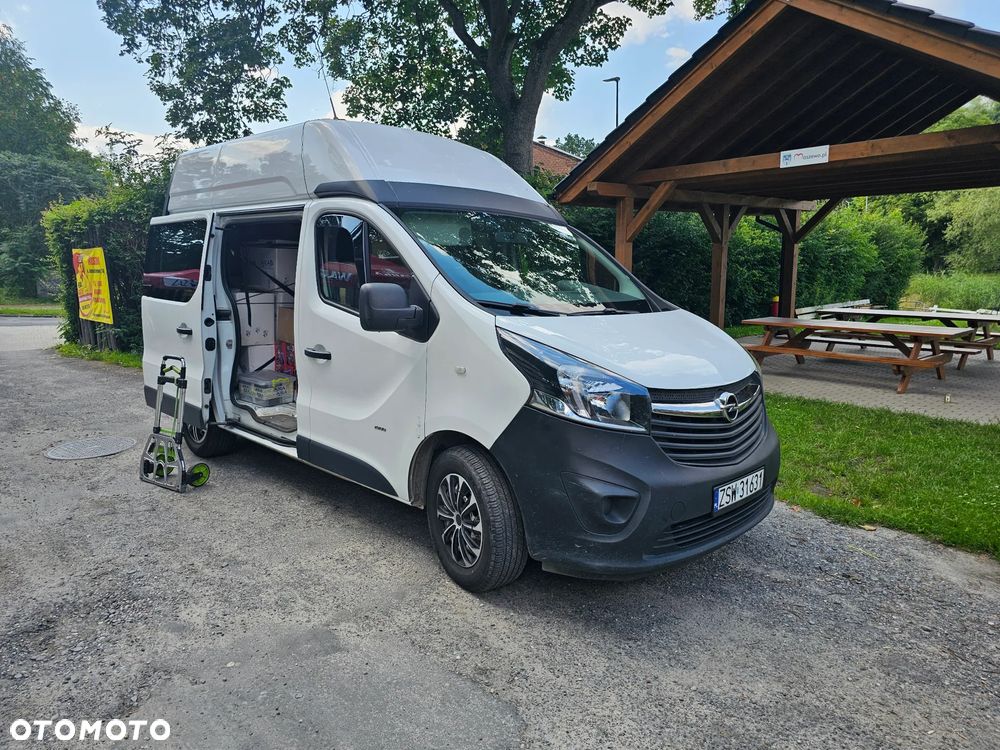 Opel Vivaro - 2