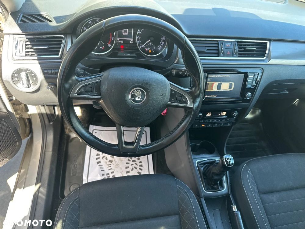 Skoda RAPID 1.2 TSI Style - 15