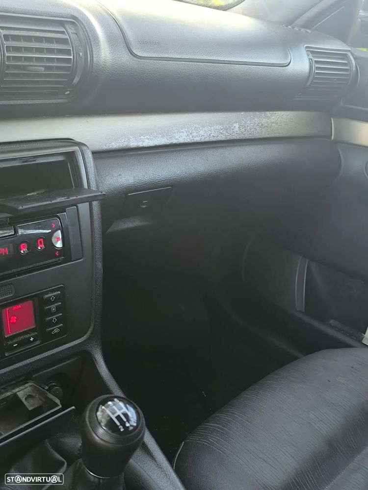 Audi A4 Avant 1.9 TDI Attraction - 6
