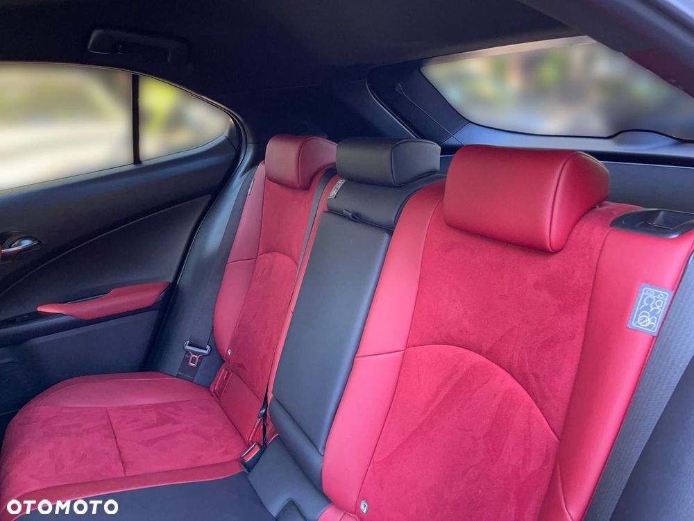 Lexus UX - 6