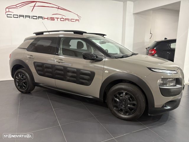Citroën C4 Cactus 1.5 BlueHDi Shine Pack - 30