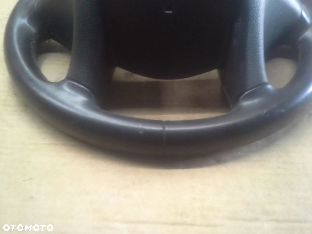 Hyundai Elantra GT wersja USA kierownica z multifunkcją - 17