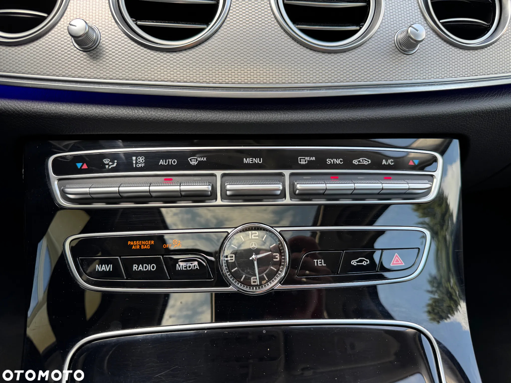 Mercedes-Benz Klasa E 200 d T 9G-TRONIC Exclusive - 20