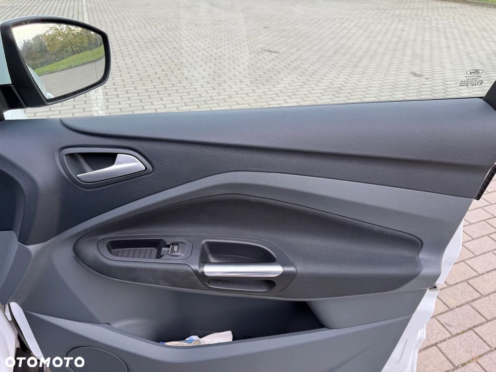 Ford C-MAX 2.0 TDCi Titanium - 17