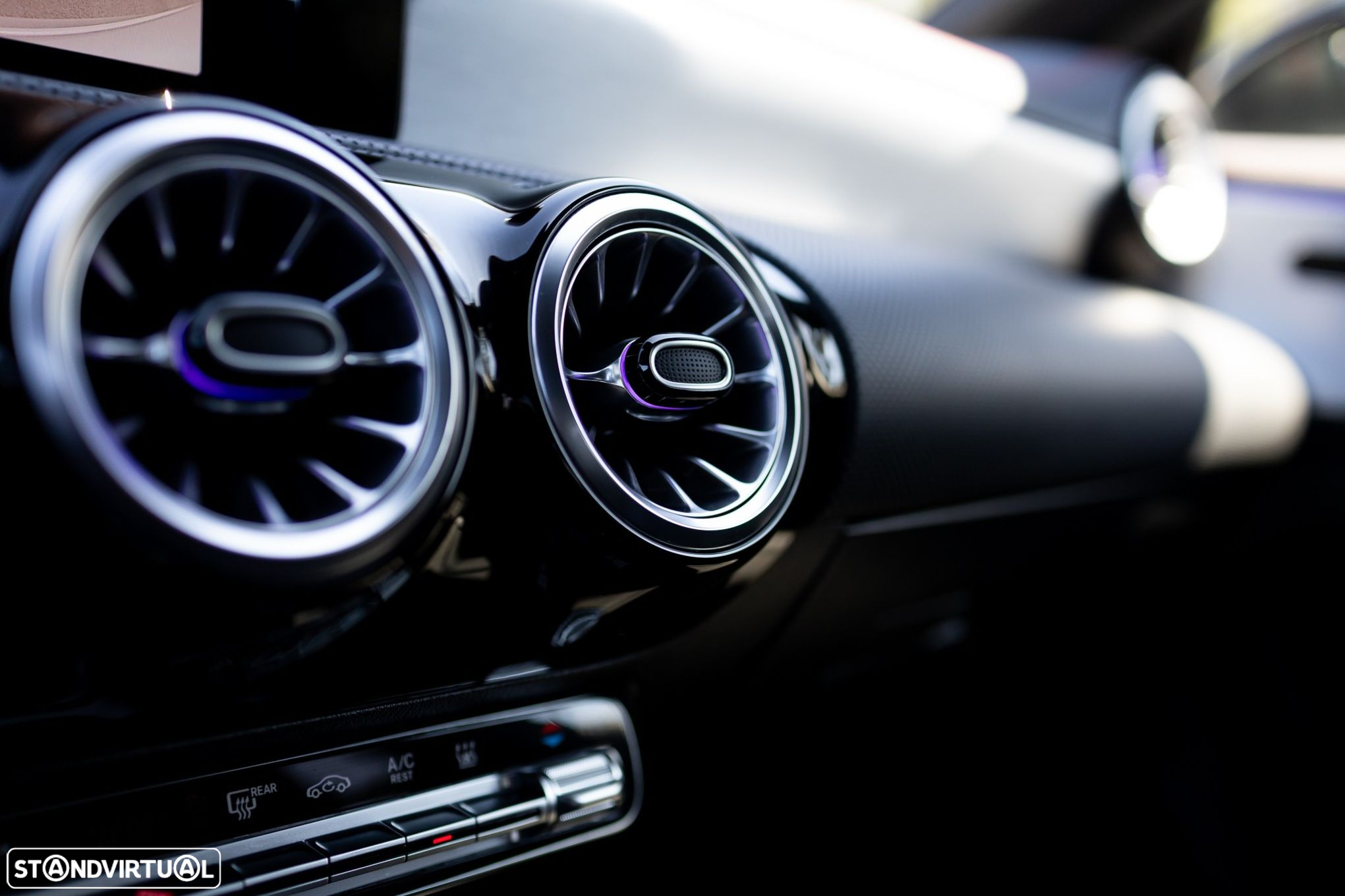 Mercedes-Benz CLA 250 e AMG Line - 23