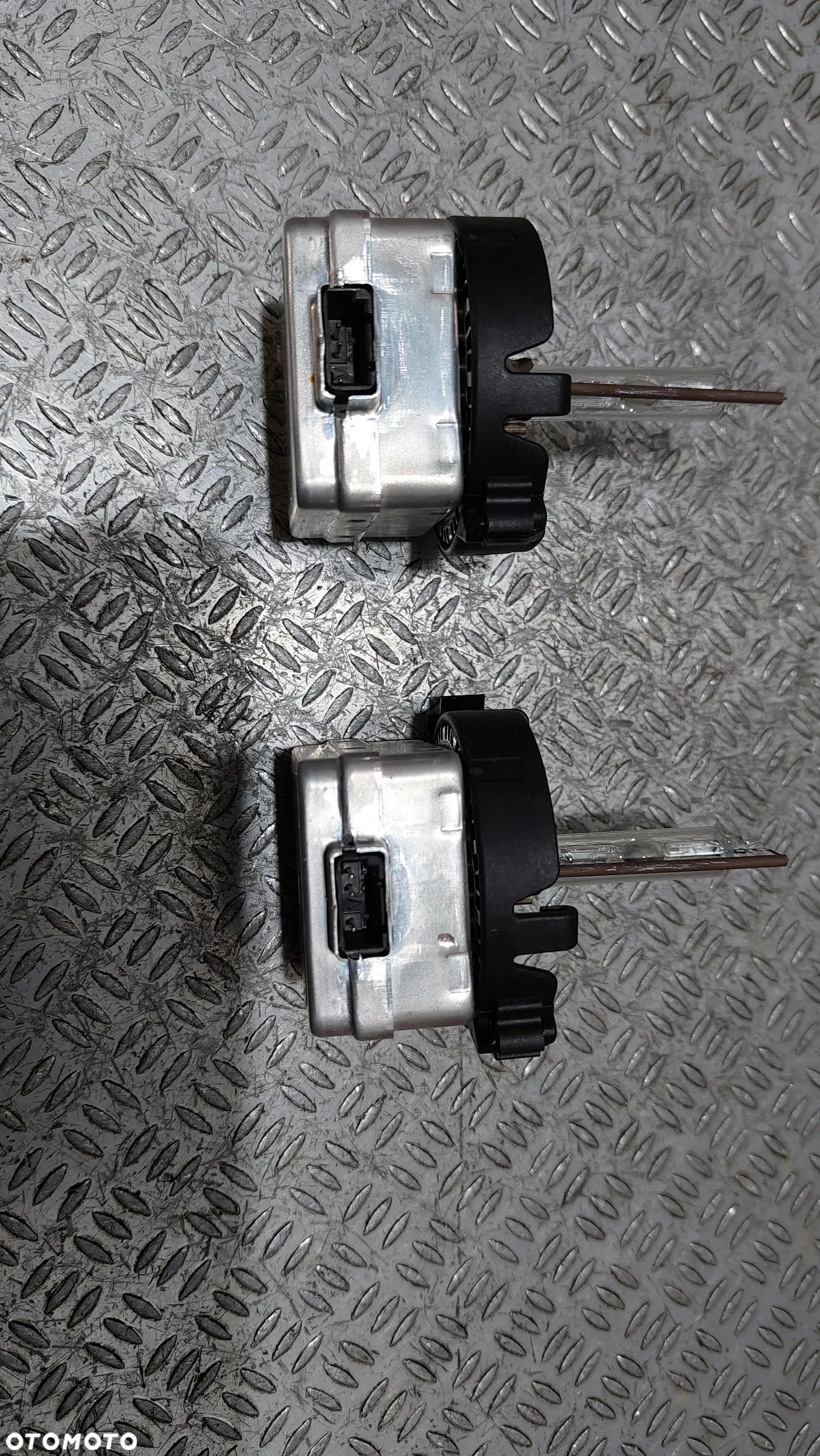 ŻARNIK XENON FHILIPS SKODA SUPER B R2009 NR 9285141294 - 3