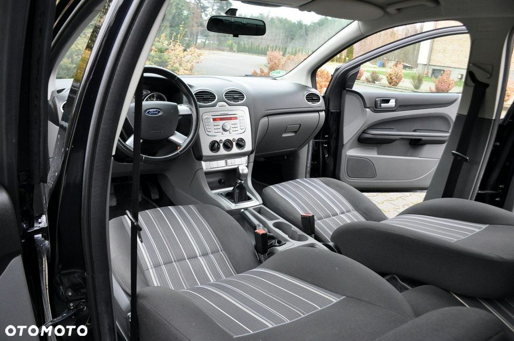Ford Focus - 27