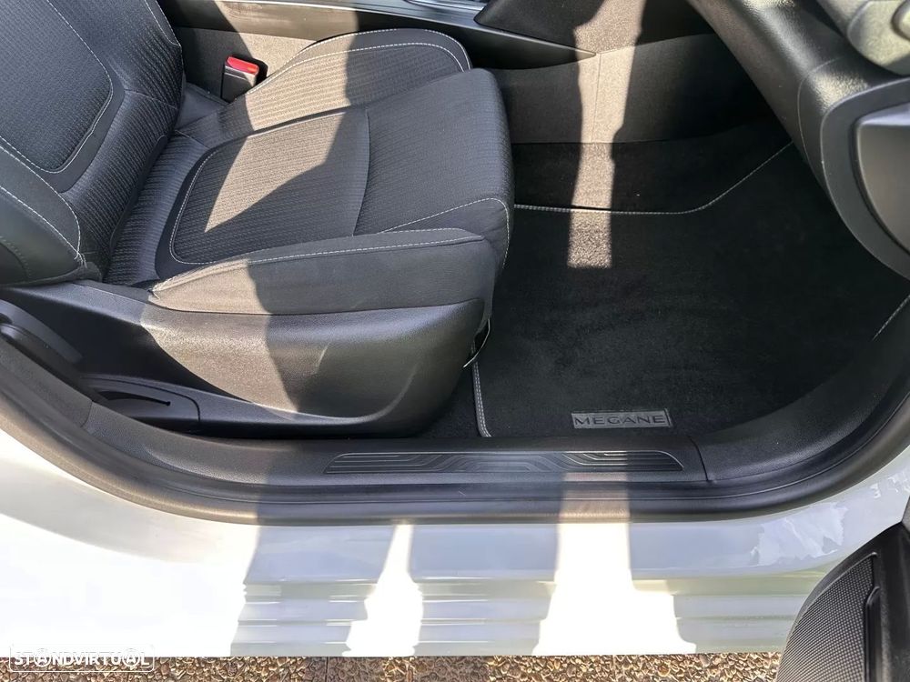 Renault Mégane 1.5 Blue dCi Intens - 45