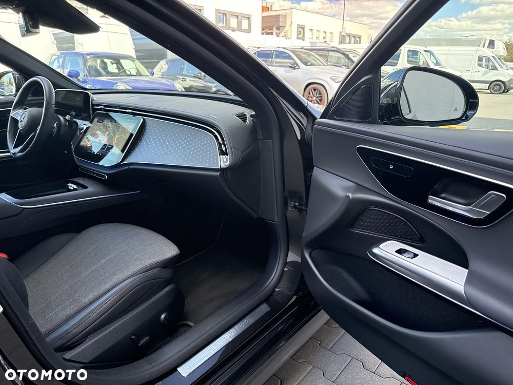 Mercedes-Benz Klasa E 200 d 9G-TRONIC - 21