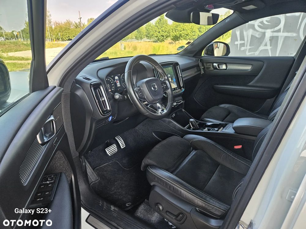 Volvo XC 40 T5 AWD R-Design - 11