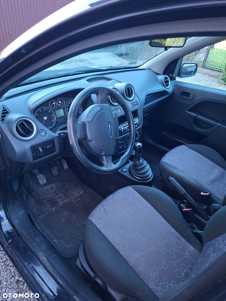 Ford Fiesta 1.25 Amber X - 2