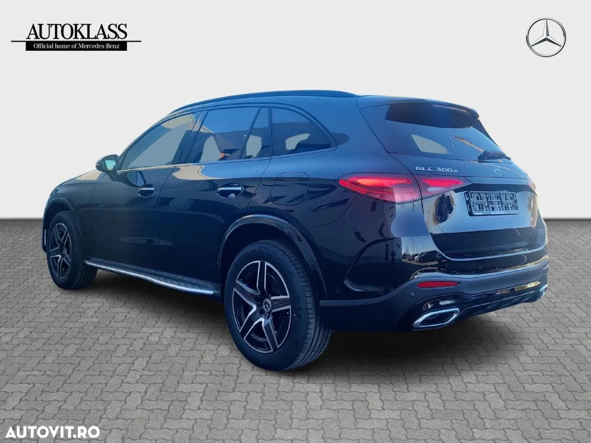 Mercedes-Benz GLC 300 e 4MATIC - 3