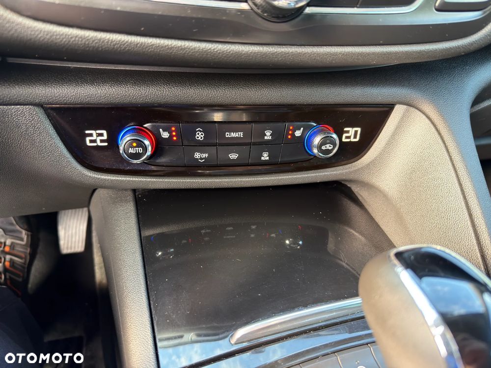 Opel Insignia - 23