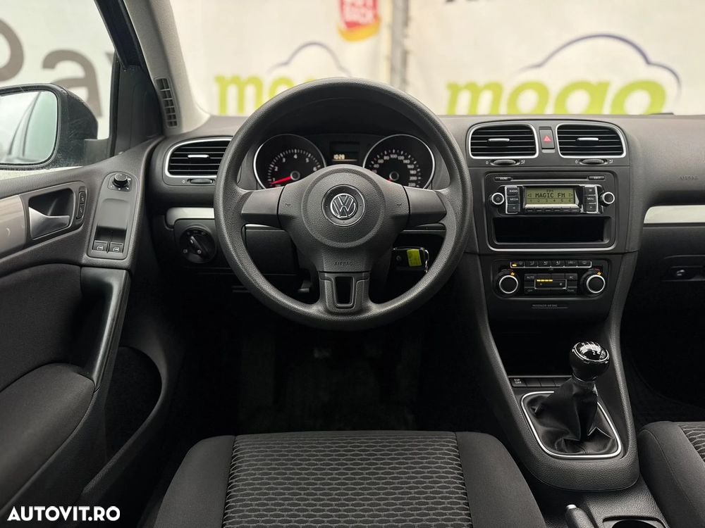 Volkswagen Golf - 38