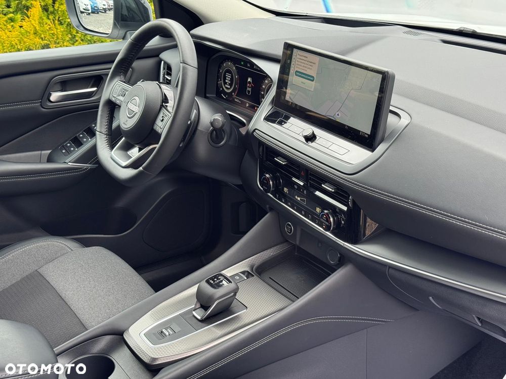 Nissan Qashqai 1.3 DIG-T N-Connecta DCT - 35
