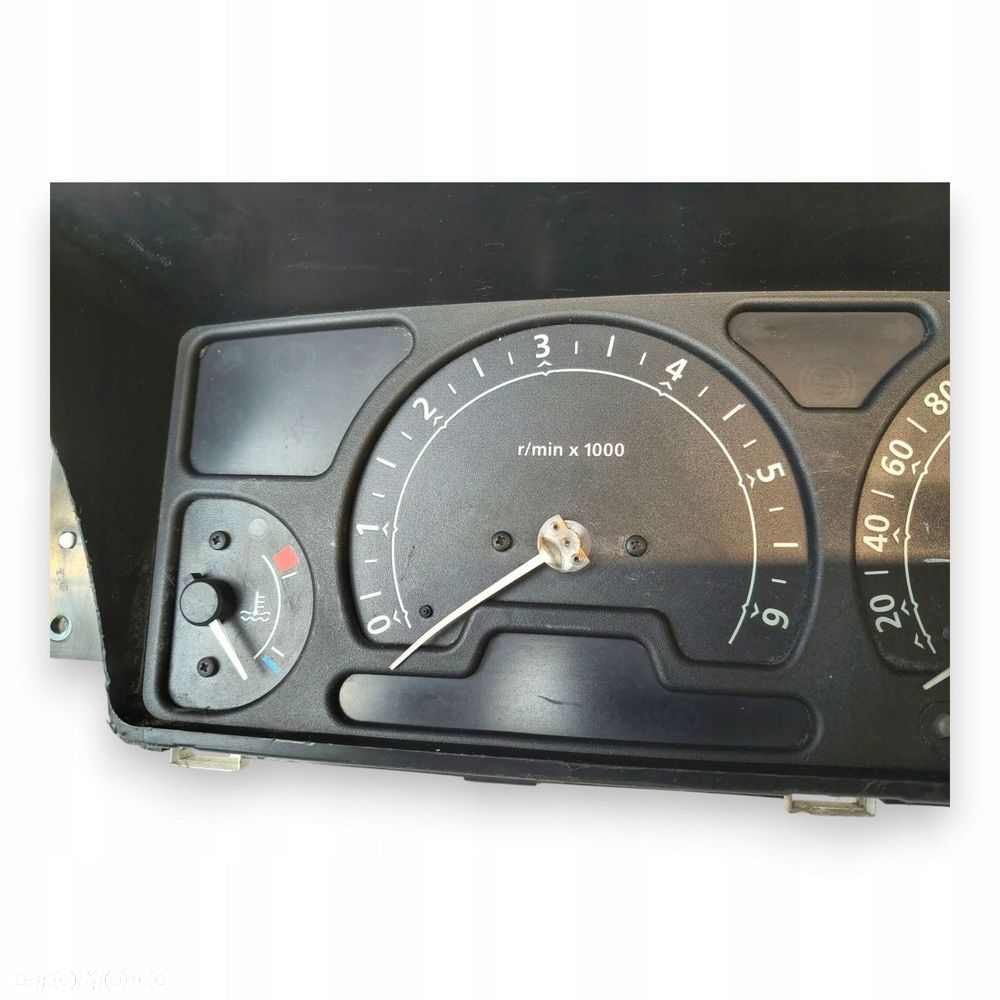 LICZNIK ZEGARY YAC001480 Land Rover Discovery II 2.5 TD5 Diesel 142 835km - 14