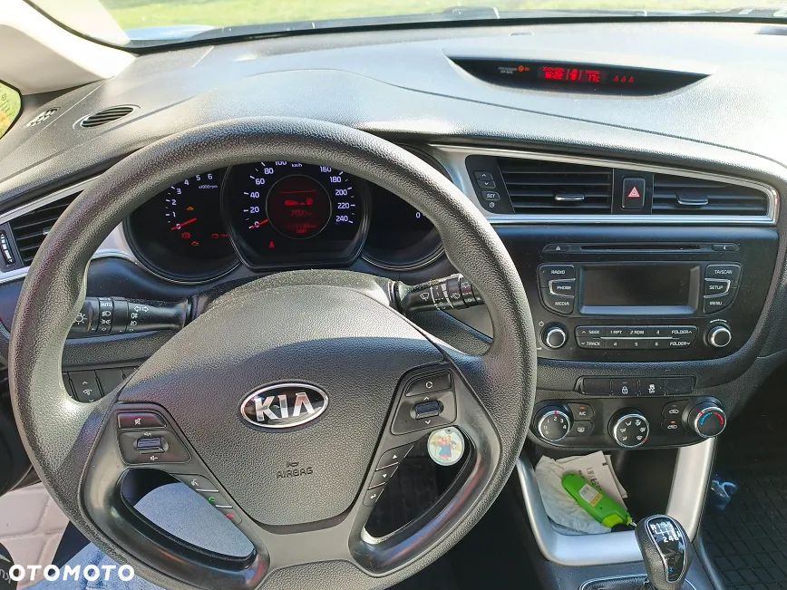 Kia Ceed 1.6 CRDi M - 11
