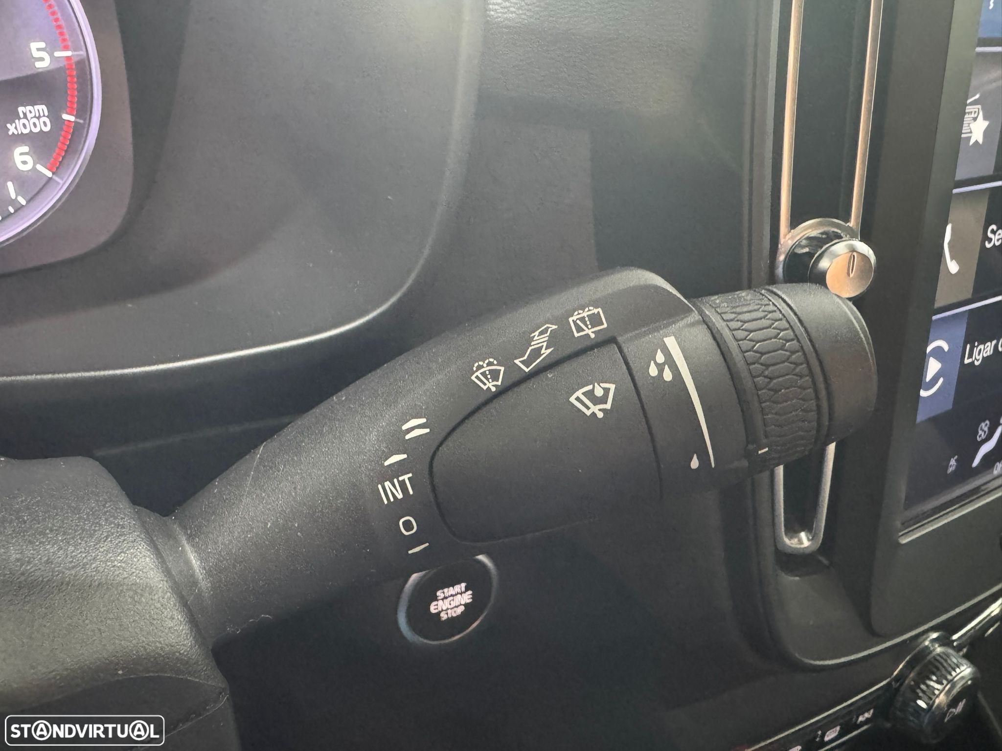 Volvo XC 40 2.0 D3 Momentum Plus Geartronic - 23