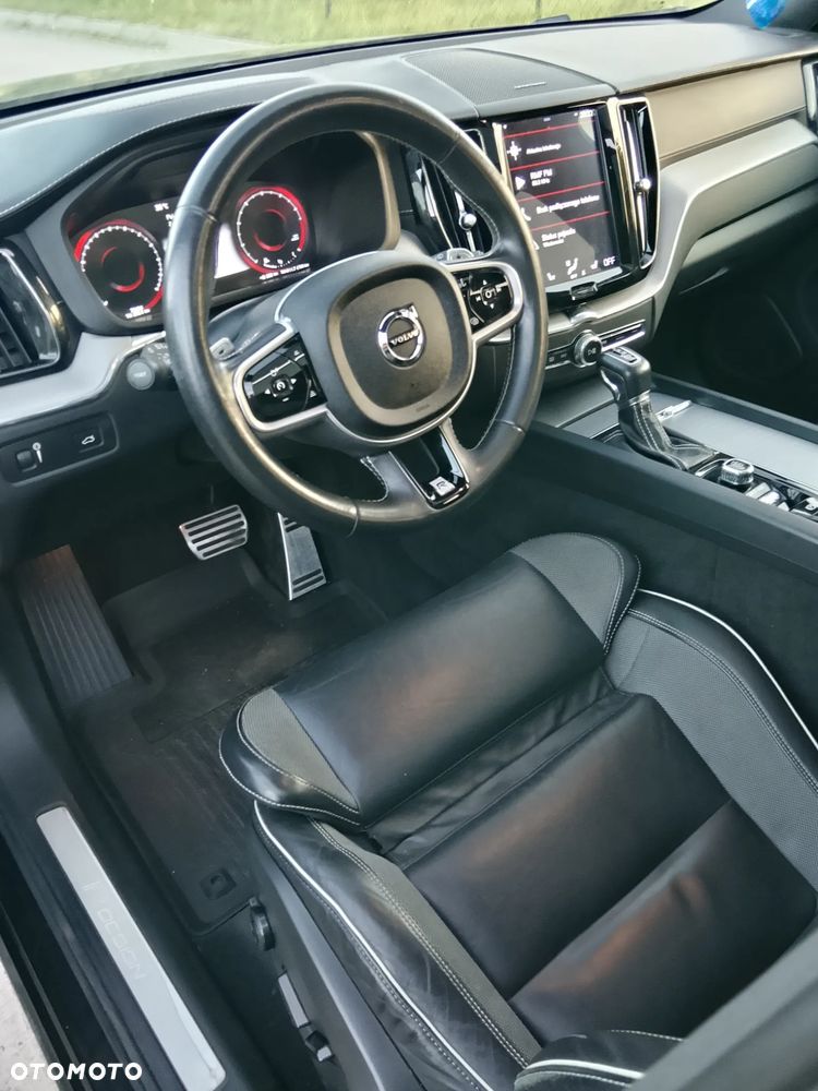 Volvo XC 60 T5 AWD R-Design - 15