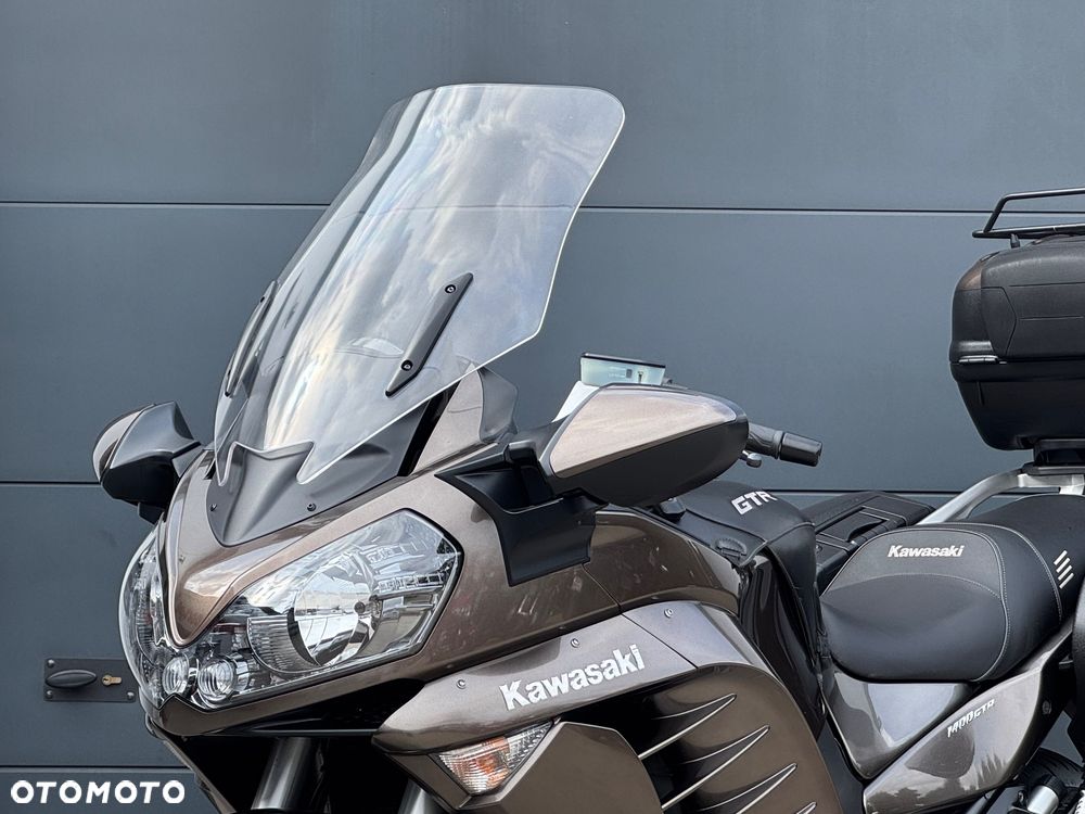 Kawasaki GTR - 23