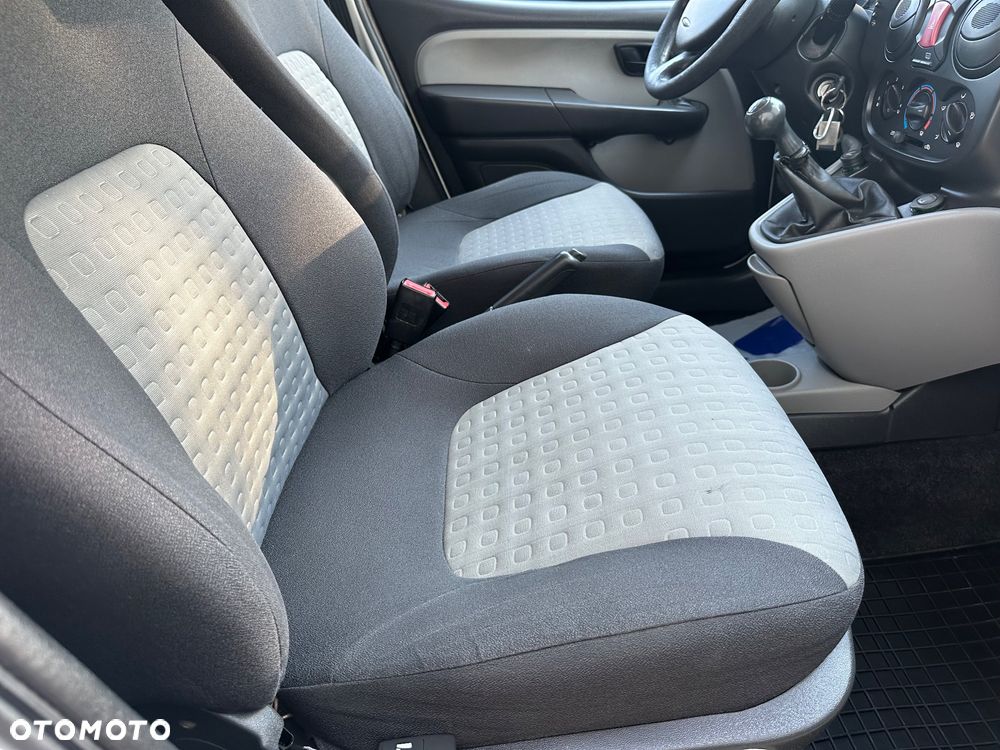 Fiat Doblo 1.9 JTD Family - 22