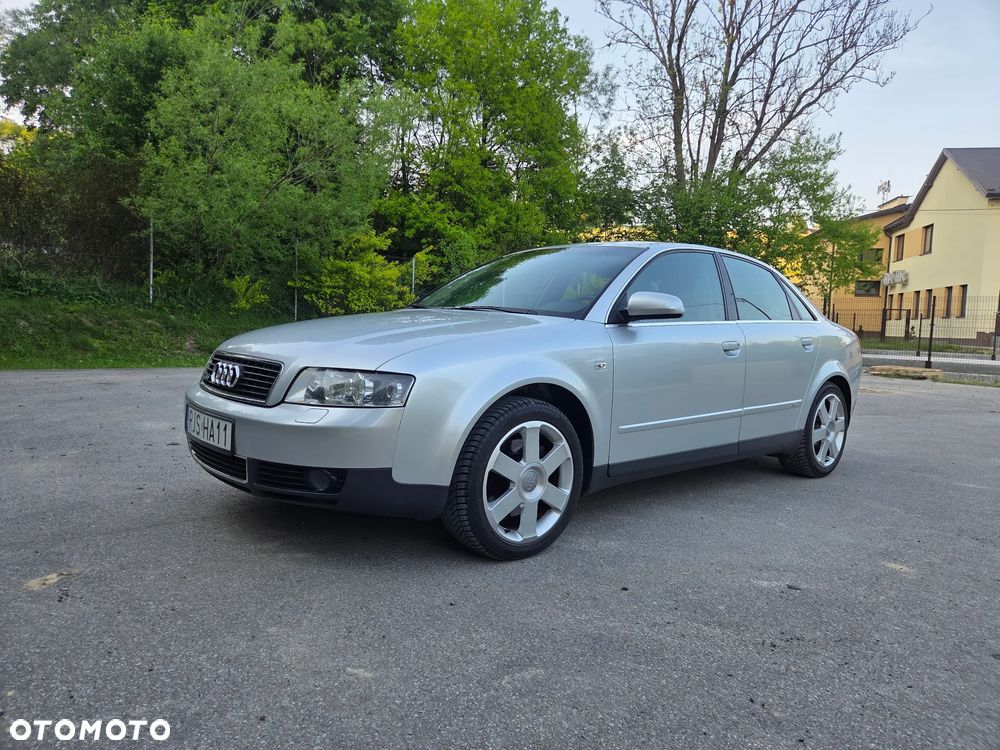 Audi A4 Limousine 2.4 - 9