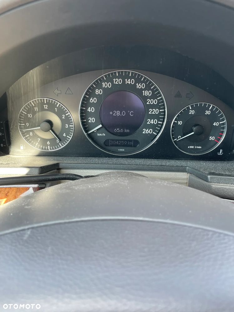 Mercedes-Benz Klasa E 220 CDI Automatik Elegance - 16