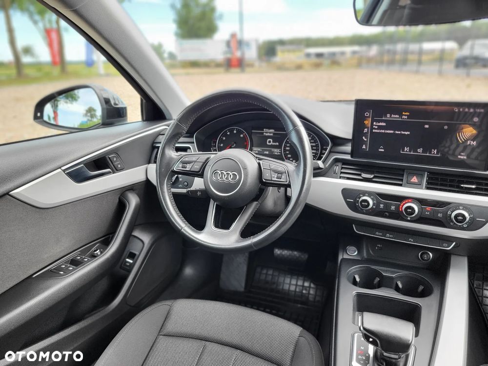 Audi A4 Limousine 35 TFSI S tronic - 12
