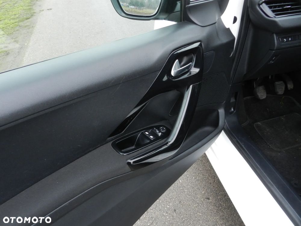 Peugeot 208 1.2 PureTech Active - 10