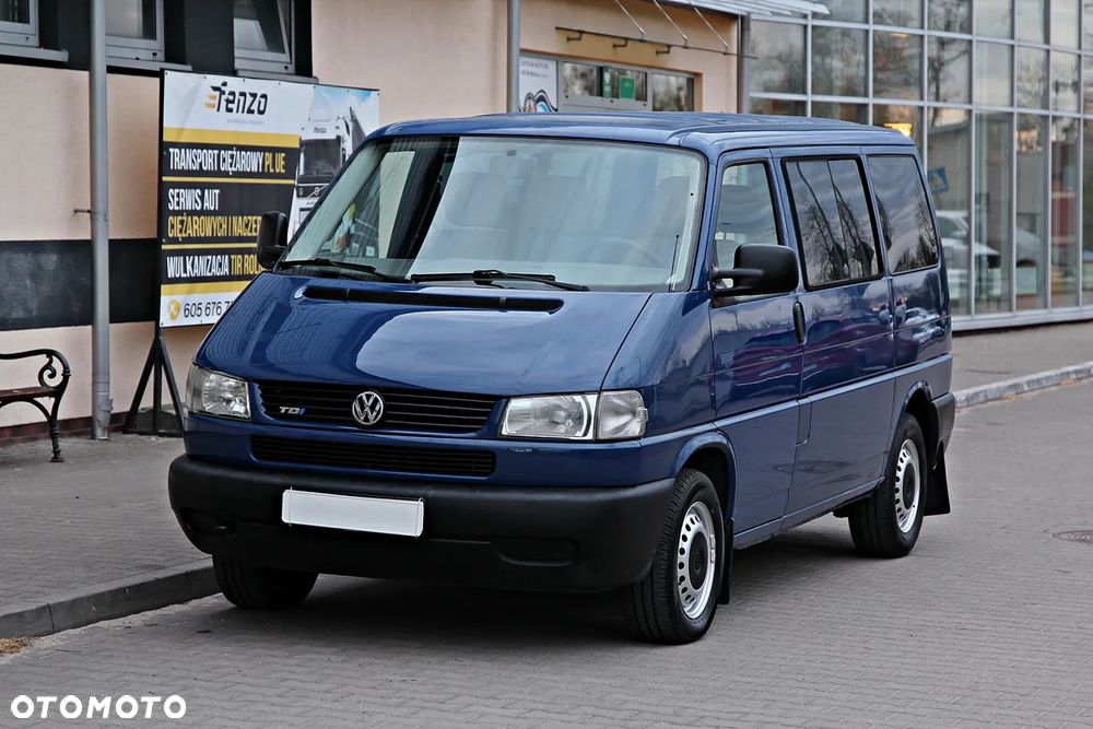 Volkswagen Transporter - 1