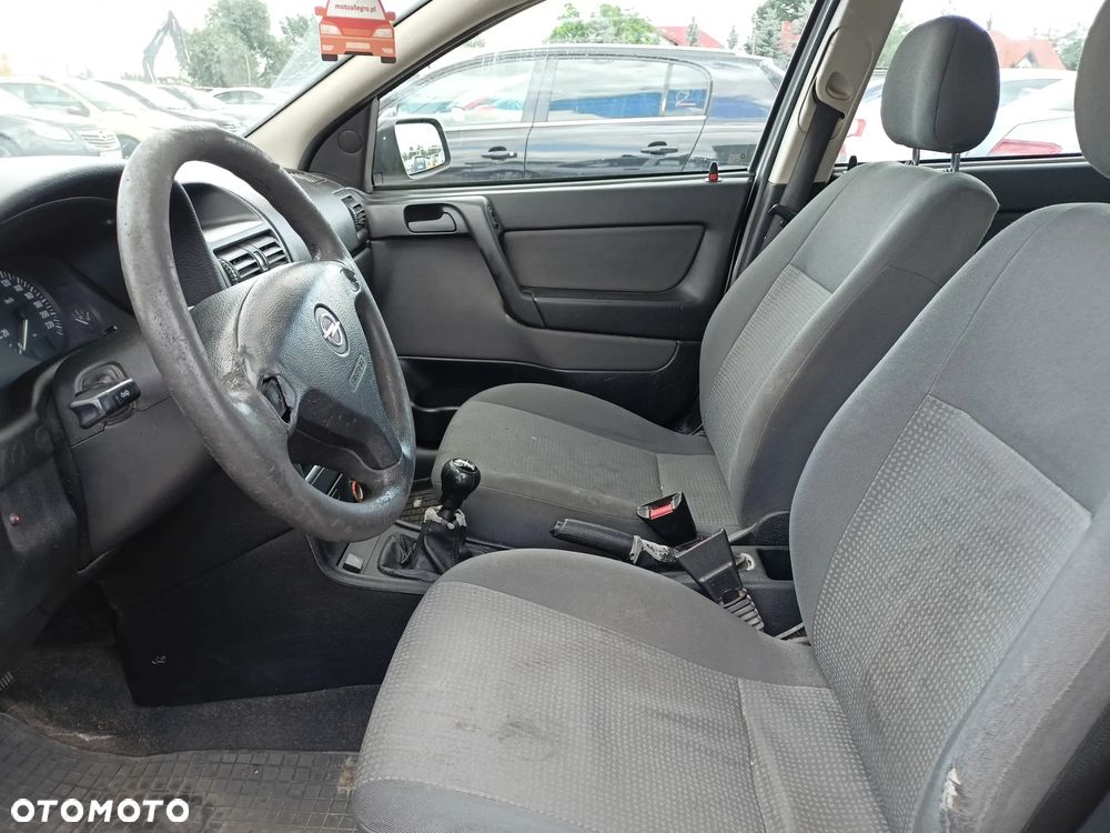 Opel Astra 1.4 - 8