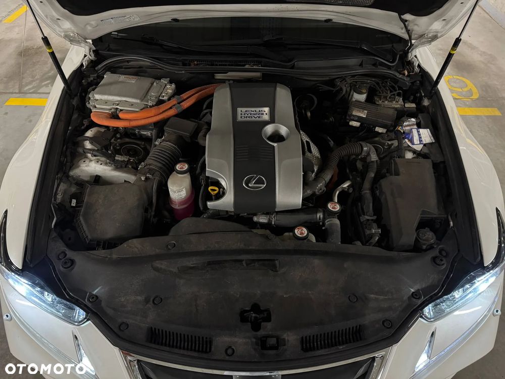 Lexus IS 300h Elegance - 37