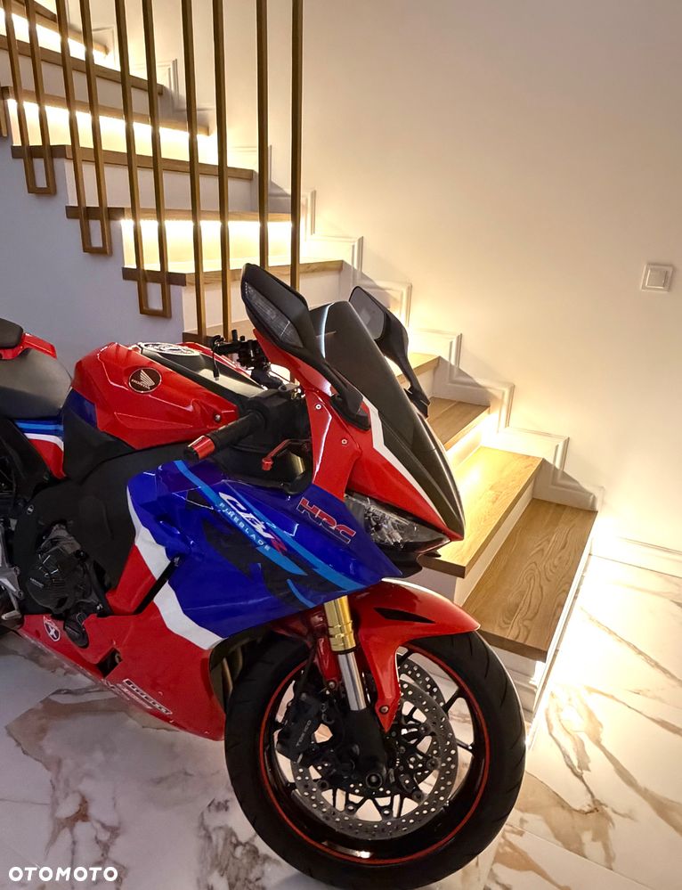 Honda CBR - 1