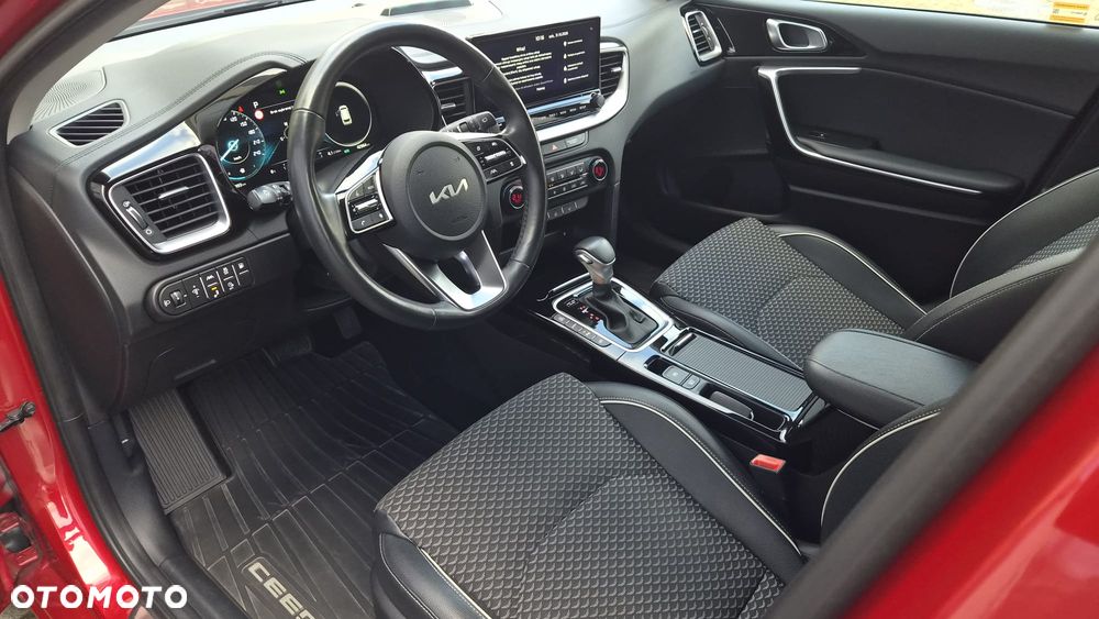 Kia Ceed 1.6 GDI PHEV Business Line DCT - 26